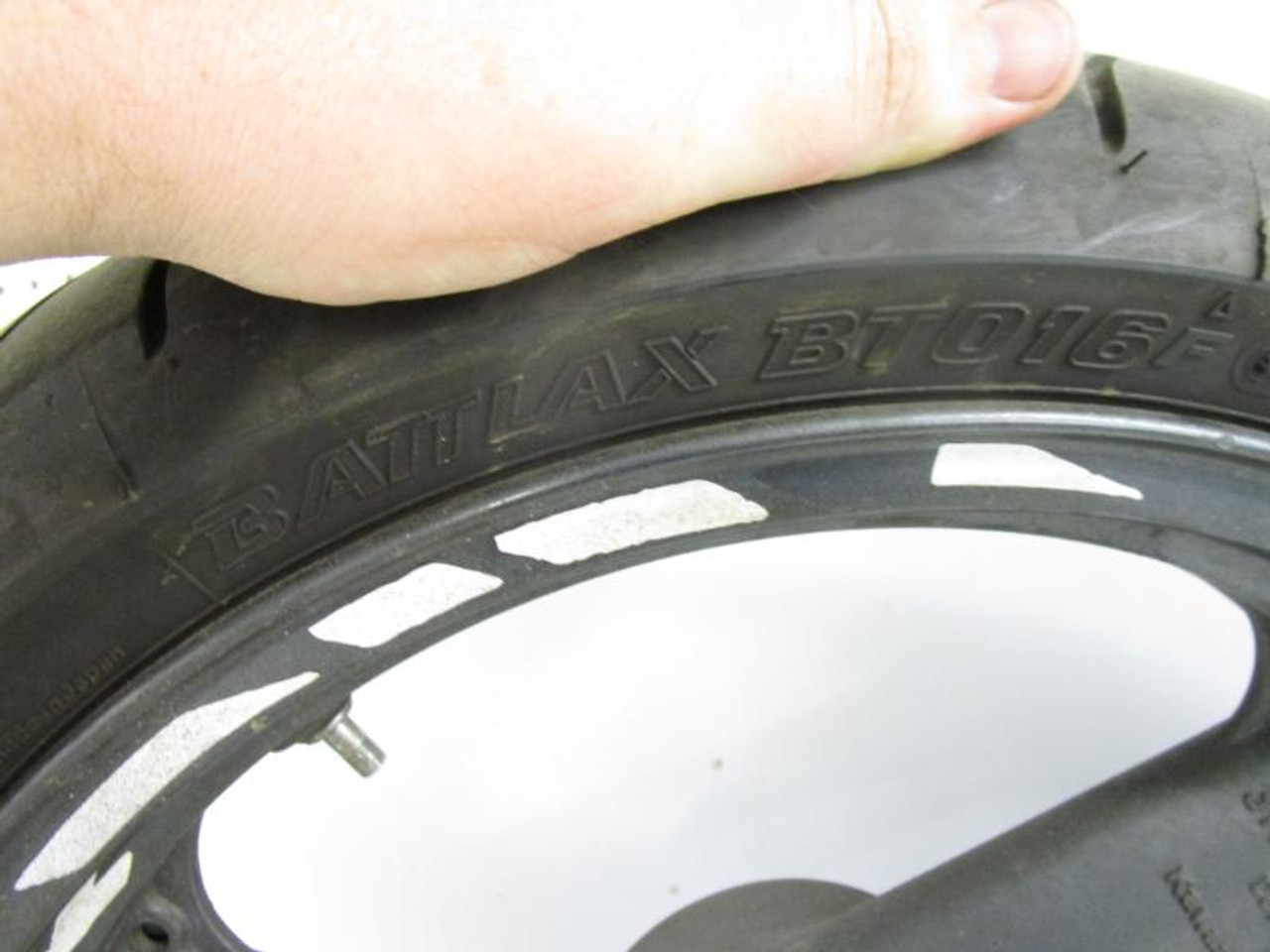 ryokes 01 Kawasaki ZX7R P Front Wheel Rim 17x3.5